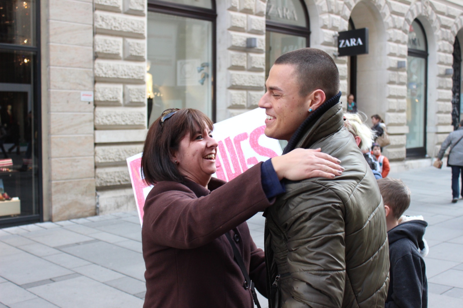 Free Hugs Vienna February 15th, 2014 - Picture by Alexander Holly